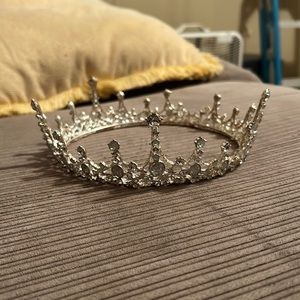 Light Weight Tiara